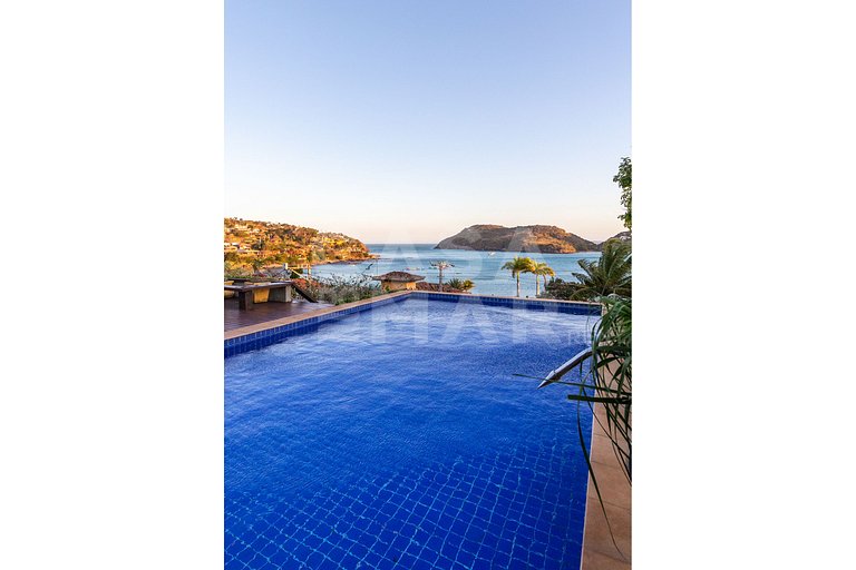 Beautiful house with 8 suites, and paradisiacal view of Ferr
