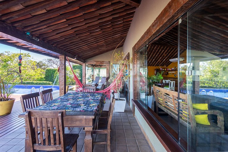 Linda casa com 8 suítes, e vista paradisíaca da praia da Fer