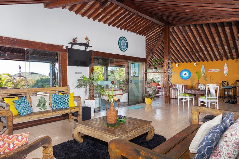Beautiful house with 8 suites, and paradisiacal view of Ferr