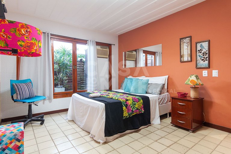 Linda casa com 8 suítes, e vista paradisíaca da praia da Fer