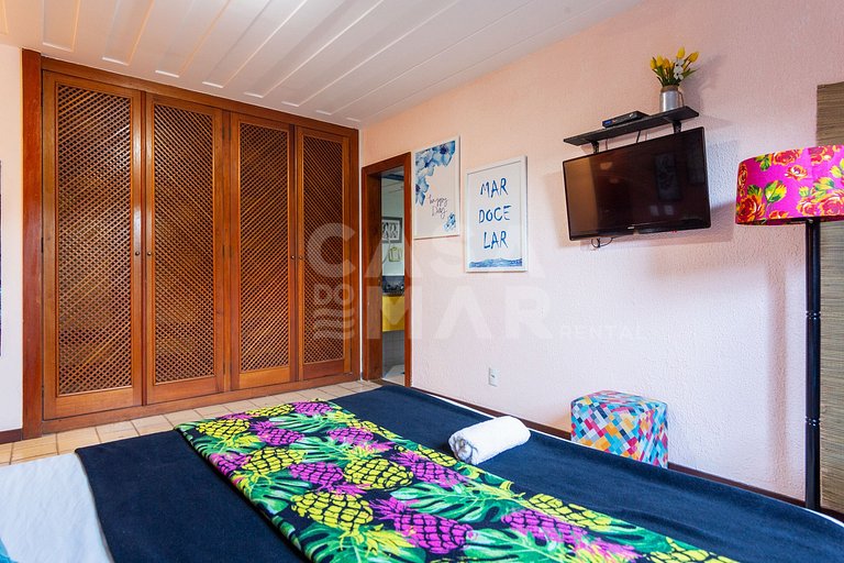 Linda casa com 8 suítes, e vista paradisíaca da praia da Fer