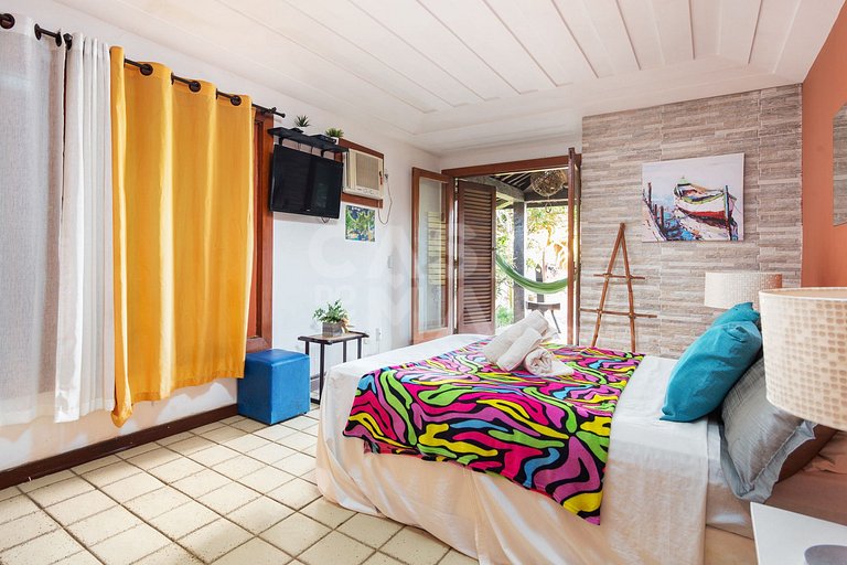 Beautiful house with 8 suites, and paradisiacal view of Ferr