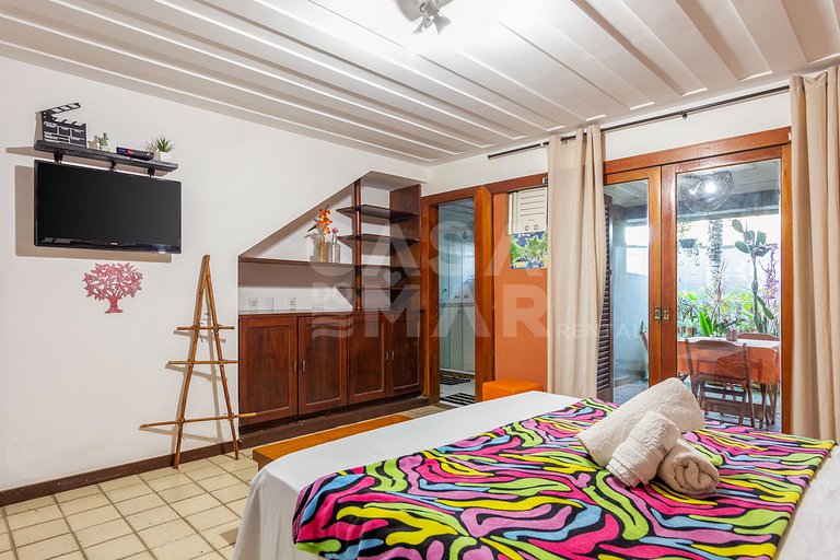 Beautiful house with 8 suites, and paradisiacal view of Ferr