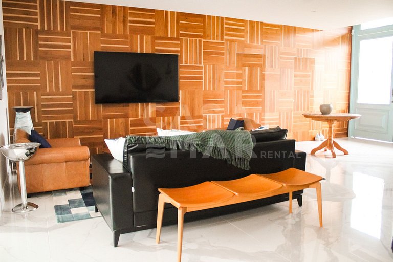 Linda casa na Ferradura, a apenas 50 metros da praia, com oi