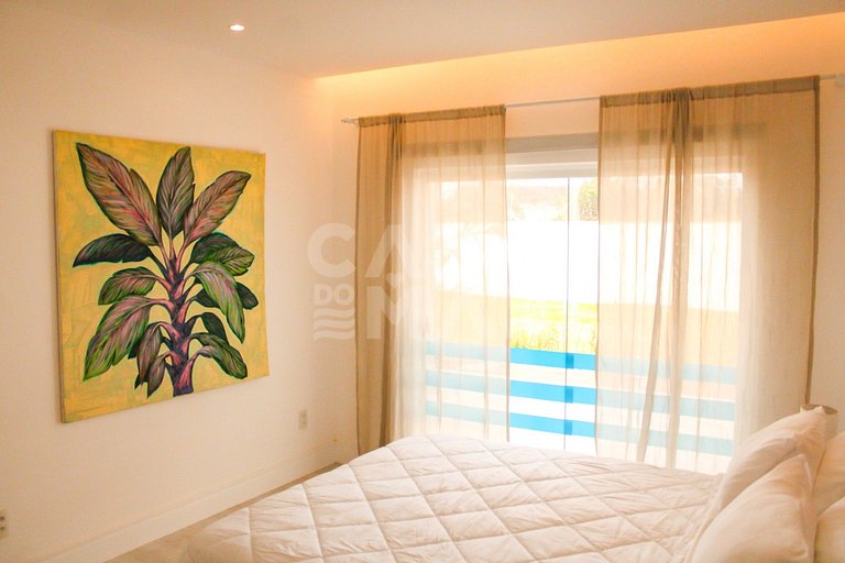 Linda casa na Ferradura, a apenas 50 metros da praia, com oi