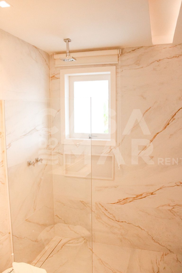 Beautiful house in Ferradura, just 50 meters from the beach,