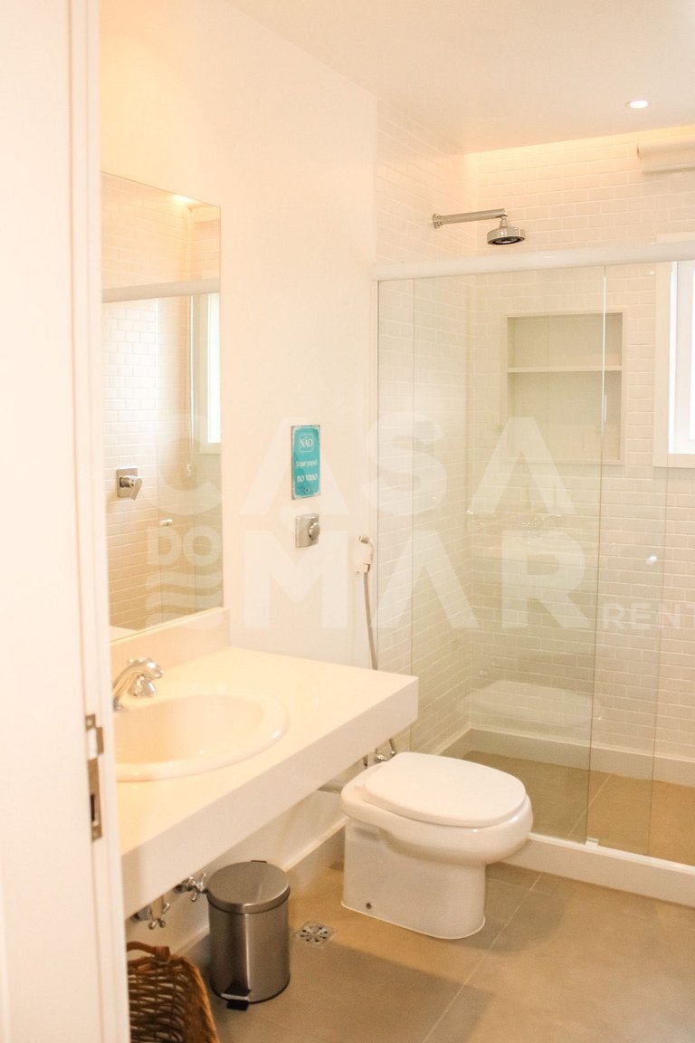 Beautiful house in Ferradura, just 50 meters from the beach,