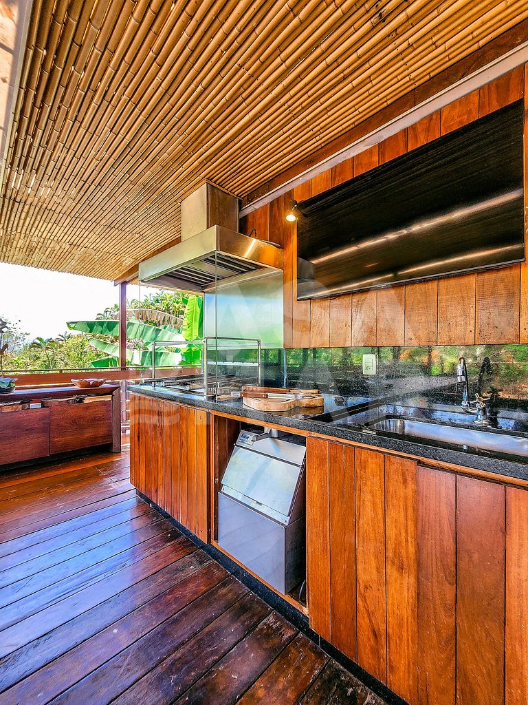 Linda casa com seis amplas suítes, vista fantástica, no cond