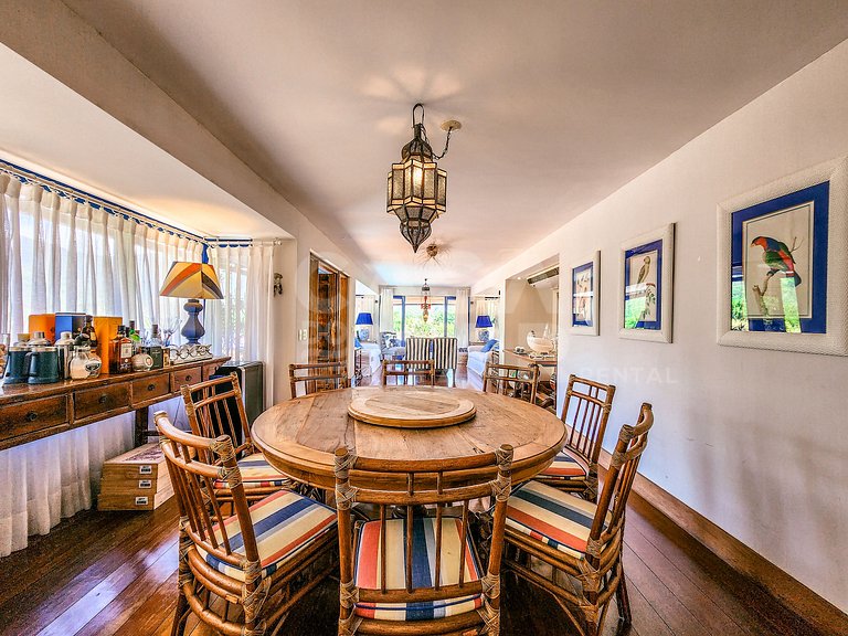 Linda casa com seis amplas suítes, vista fantástica, no cond