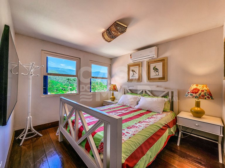 Linda casa com seis amplas suítes, vista fantástica, no cond