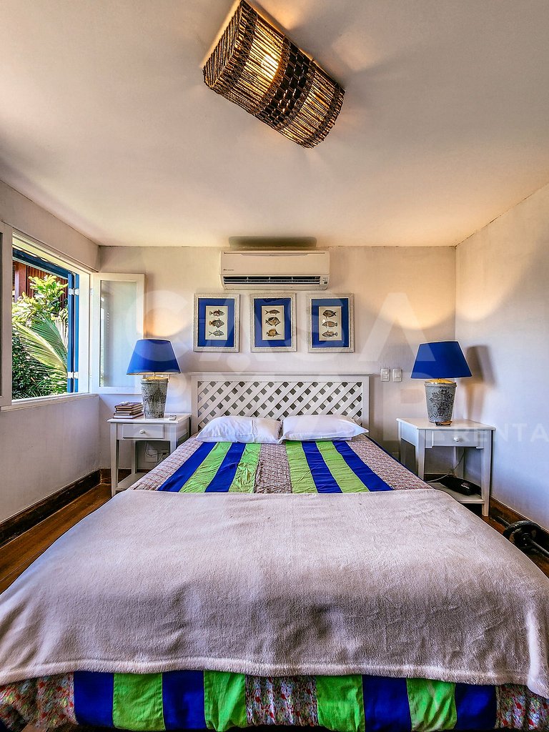 Linda casa com seis amplas suítes, vista fantástica, no cond