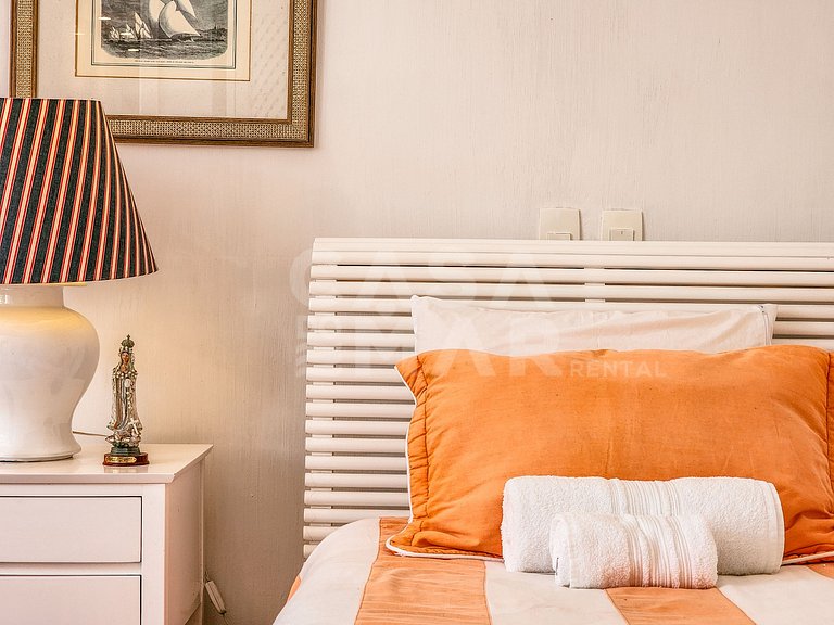 Linda casa com seis amplas suítes, vista fantástica, no cond