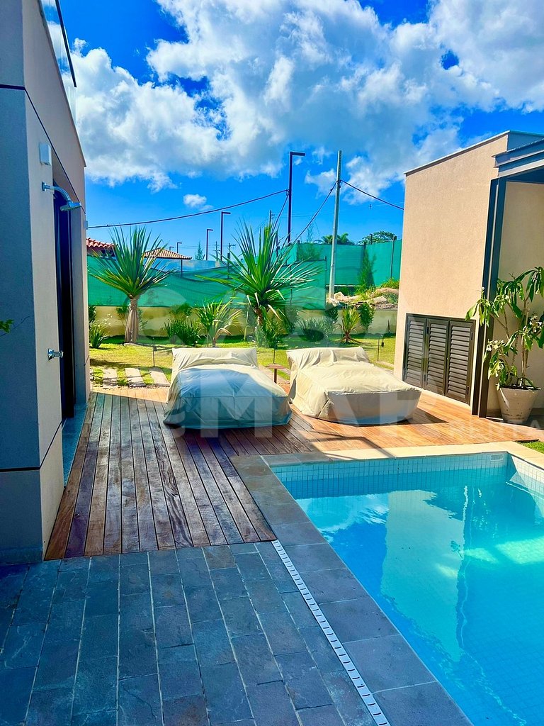 Linda casa de praia, com 4 suítes, completíssima, no melhor