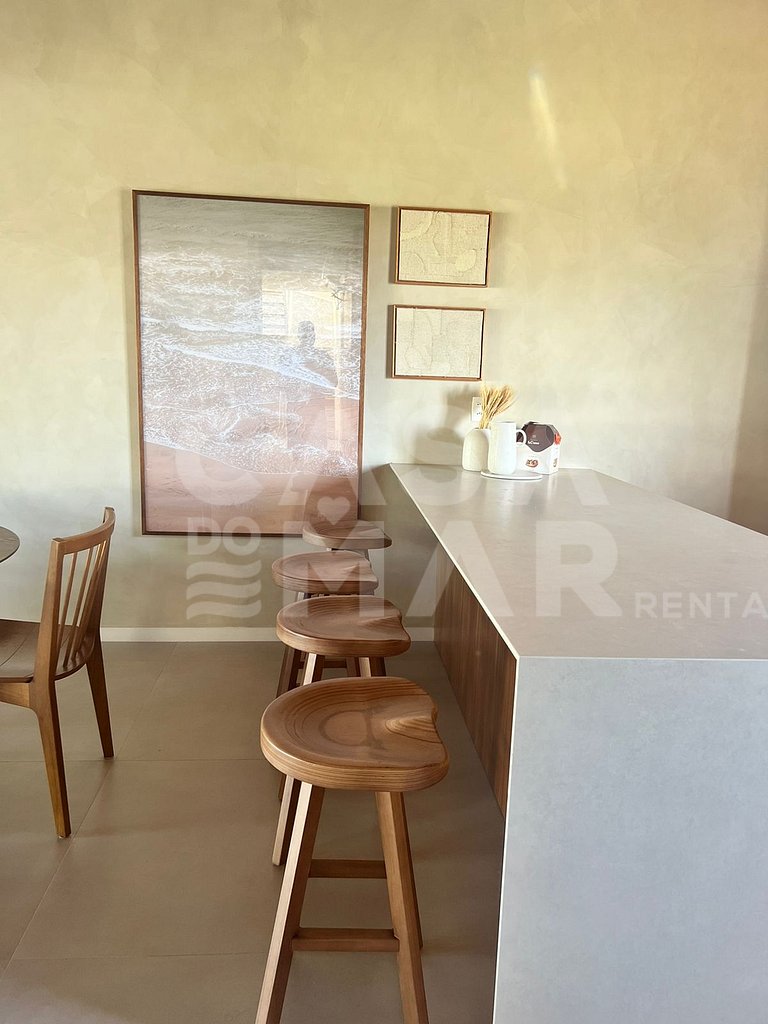 Linda casa de praia, com 4 suítes, completíssima, no melhor