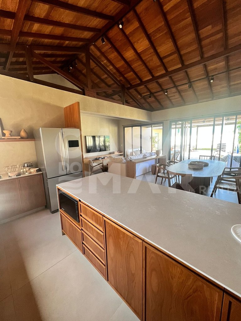 Beautiful beach house, with 4 suites, very complete, in the