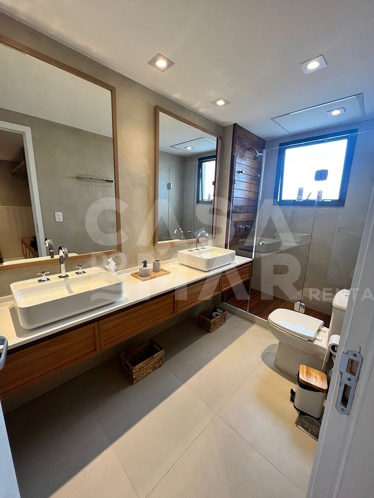Beautiful beach house, with 4 suites, very complete, in the
