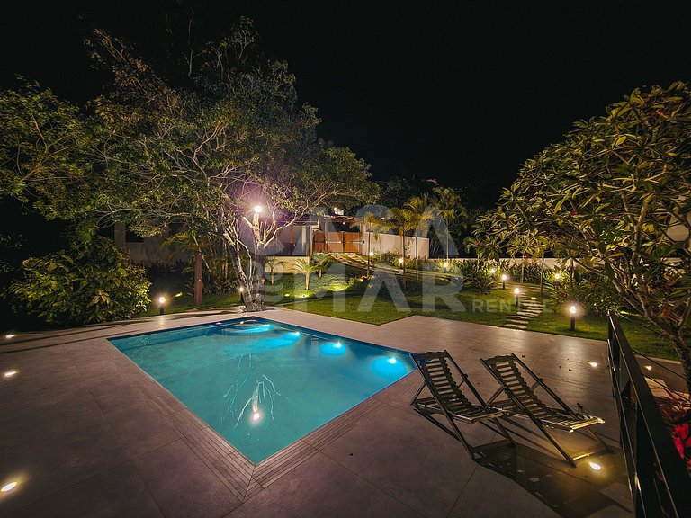 Linda casa, no Alto de Búzios, com vista encantadora do mar