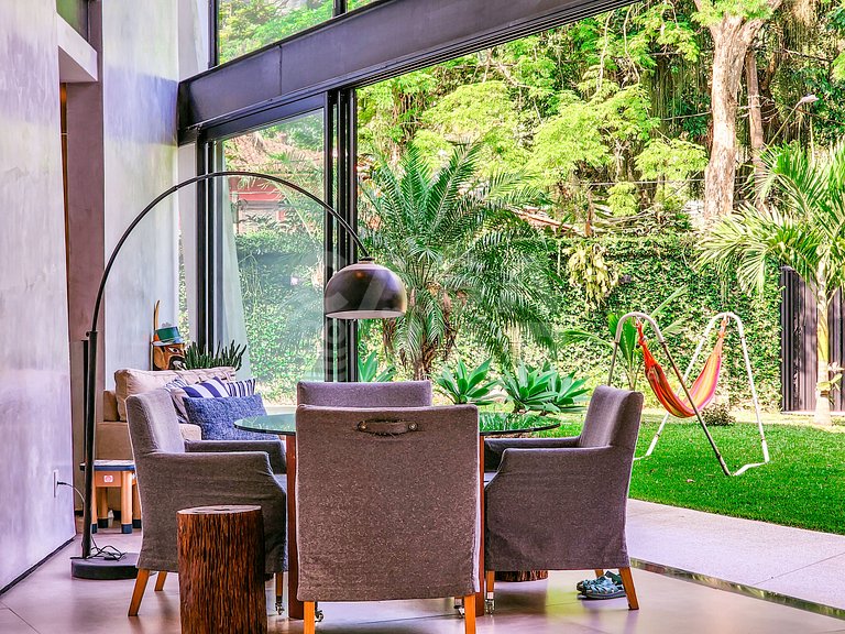 Linda casa com 5 suítes em condomínio (Rio de Janeiro)