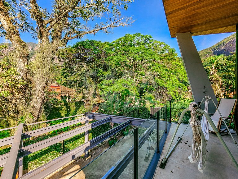 Linda casa com 5 suítes em condomínio (Rio de Janeiro)