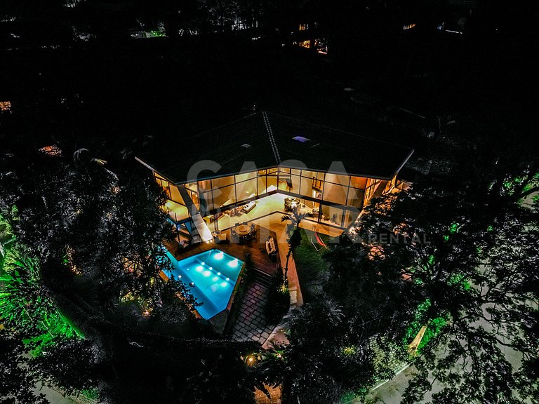 Linda casa com 5 suítes em condomínio (Rio de Janeiro)