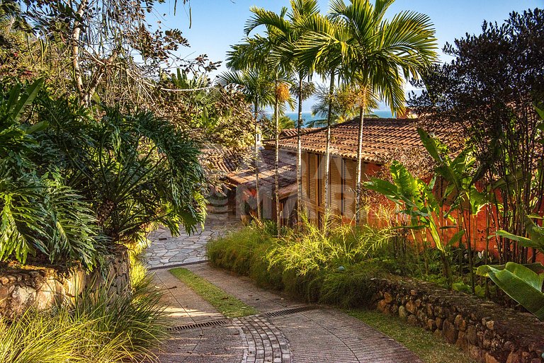 Beautiful house in Ilhabella, with four suites, and incredib