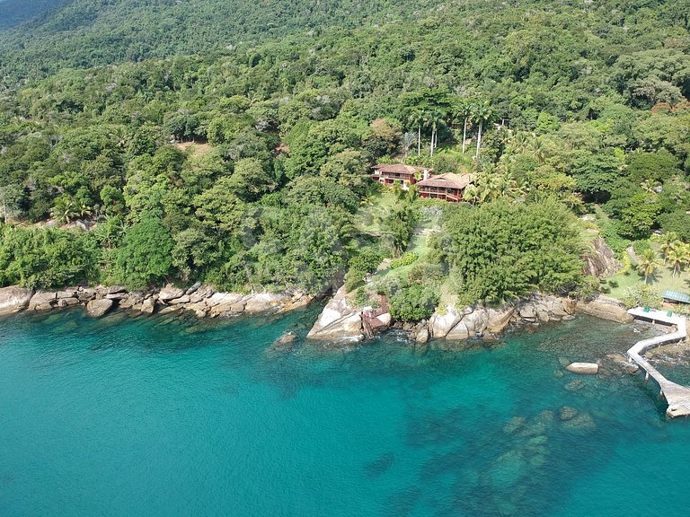 Beautiful house in Ilhabella, with four suites, and incredib