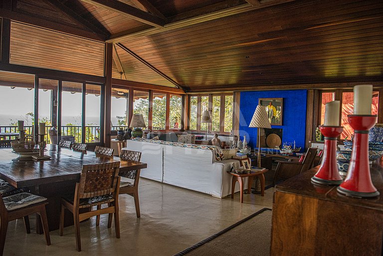 Linda casa em Ilhabella, com quatro suítes, e vista incrível