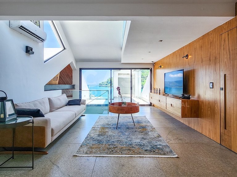 Casa espetacular com 9 suítes, frente mar, completíssima