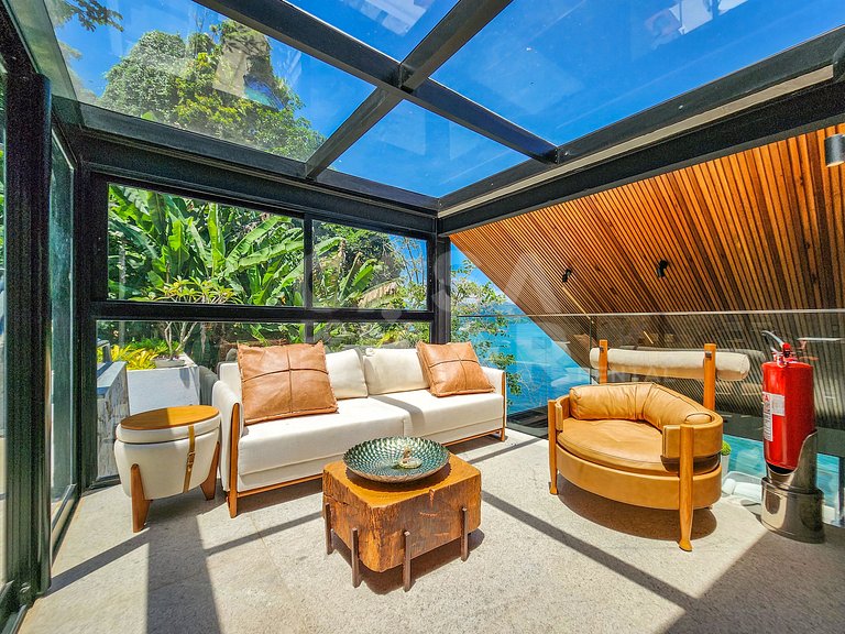 Casa espetacular com 9 suítes, frente mar, completíssima