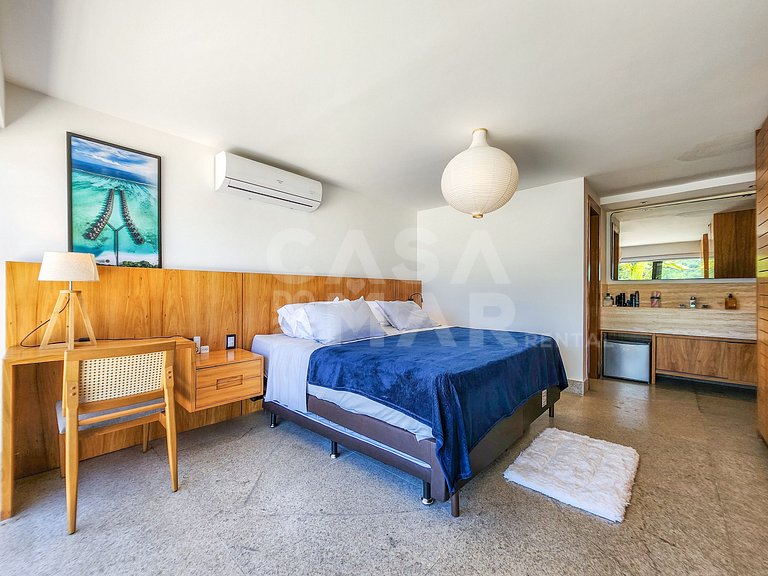 Casa espetacular com 9 suítes, frente mar, completíssima
