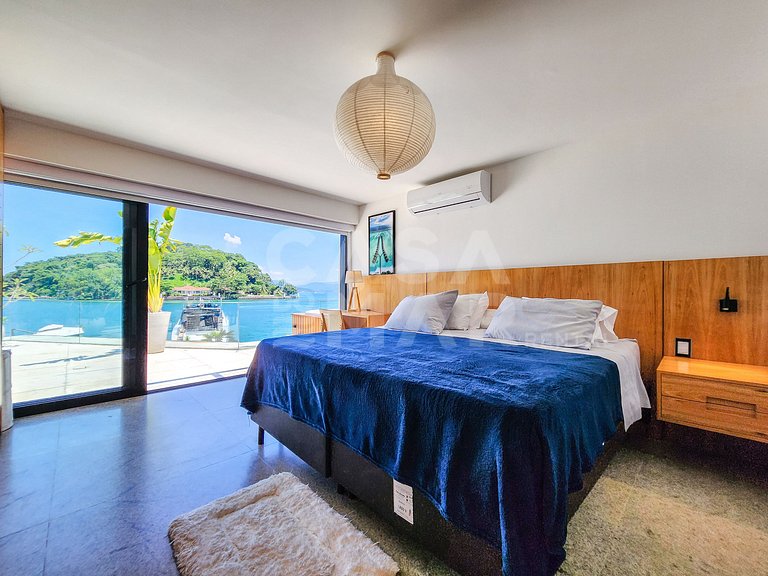 Casa espetacular com 9 suítes, frente mar, completíssima