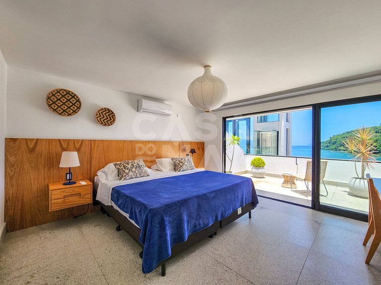 Casa espetacular com 9 suítes, frente mar, completíssima