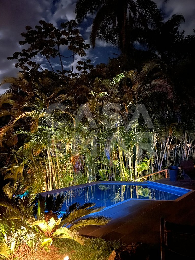 Linda Casa com 5 suítes no melhor condomínio de Itaipava