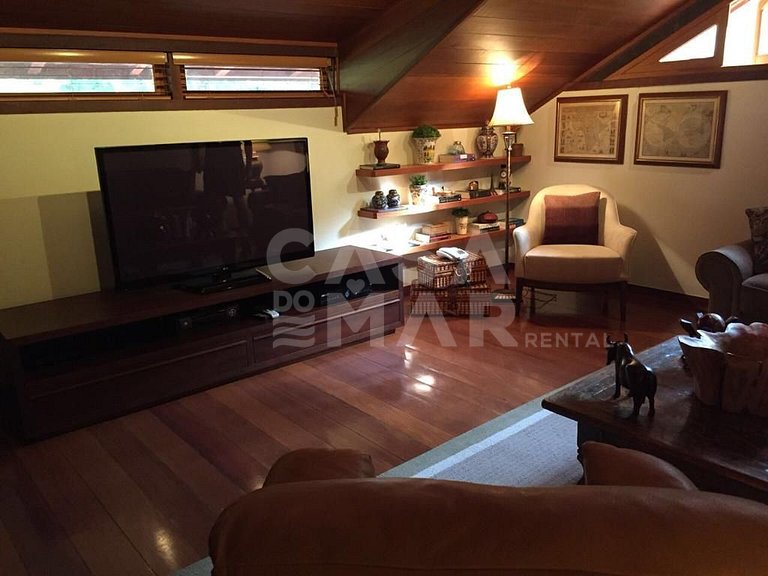 Linda Casa com 5 suítes no melhor condomínio de Itaipava