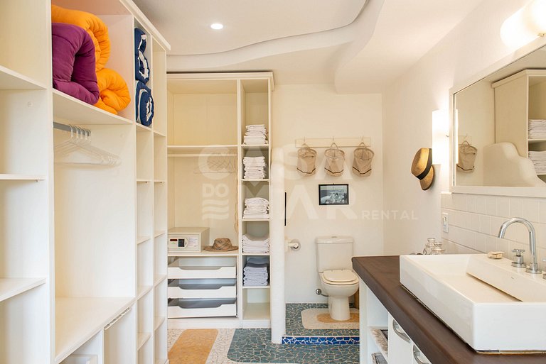 Linda casa com 4 suítes com piscina privativa