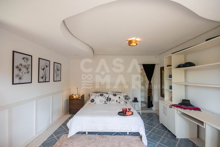 Linda casa com 4 suítes com piscina privativa