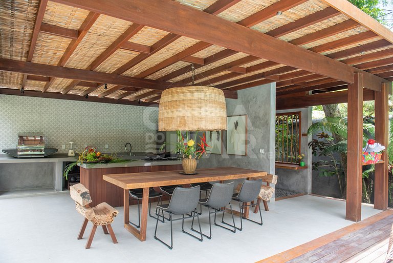 Linda casa com 4 suítes com piscina privativa