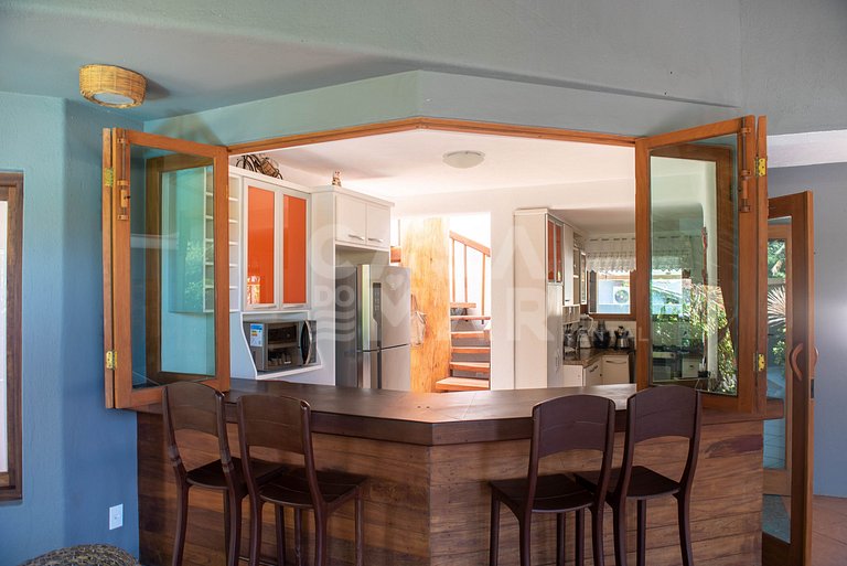Linda casa com 4 suítes com piscina privativa