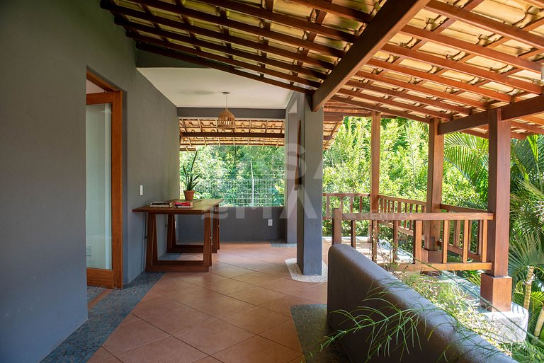 Linda casa com 4 suítes com piscina privativa