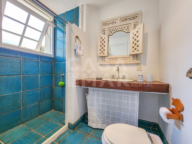 Villa with fifteen suites and private beach in the heart of