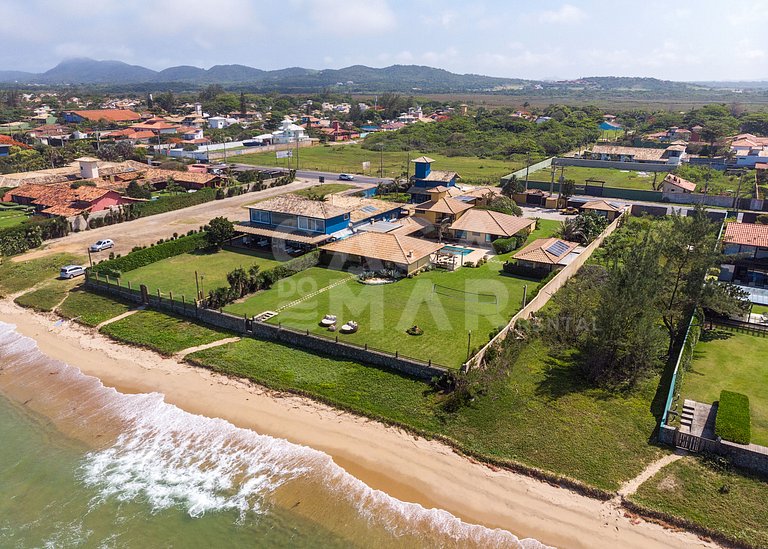 Casa seis suítes, de frente para a Praia Rasa, com piscina