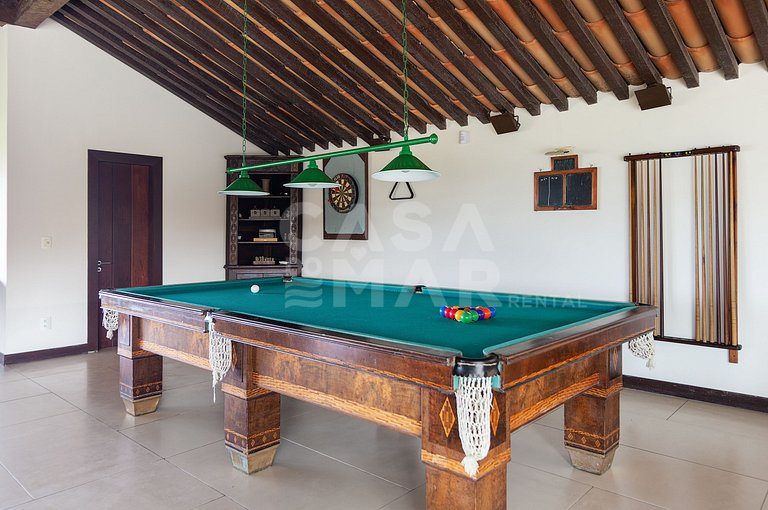 Casa seis suítes, de frente para a Praia Rasa, com piscina