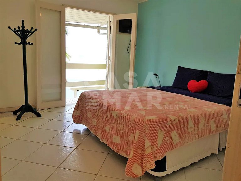 Linda casa com seis suítes, de frente pro mar