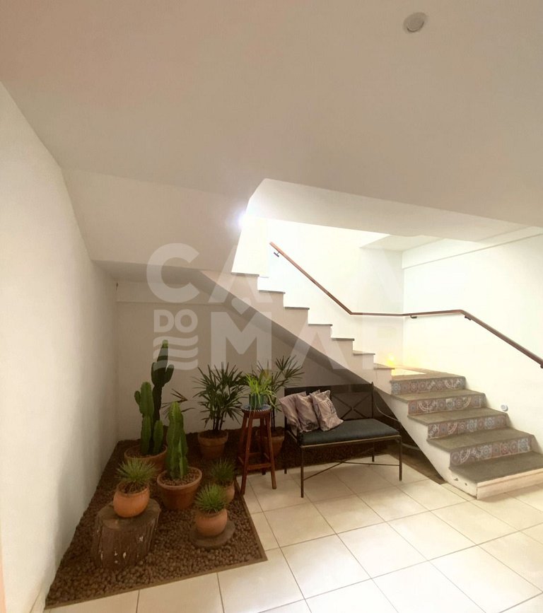 Linda casa em Itaipava com seis suítes, piscina e vista para