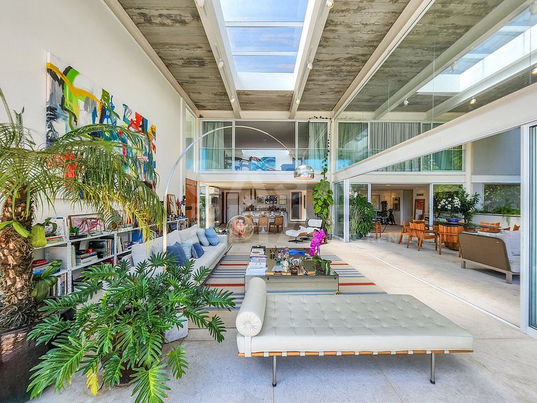 Linda casa com 3 suítes, piscina, espaço gourmet e vista enc