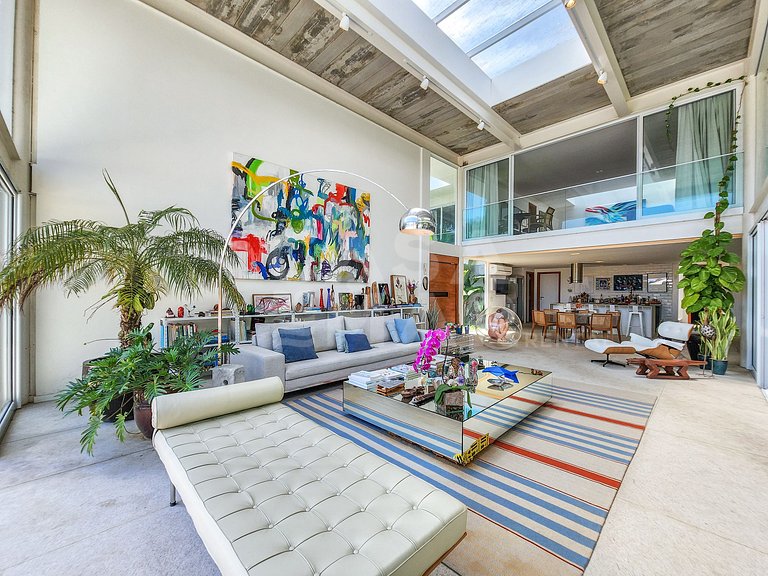 Linda casa com 3 suítes, piscina, espaço gourmet e vista enc