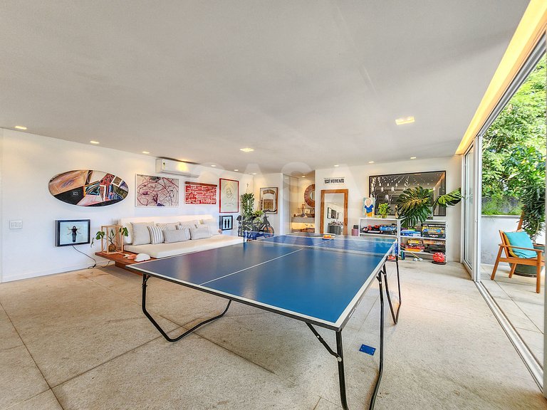 Linda casa com 3 suítes, piscina, espaço gourmet e vista enc