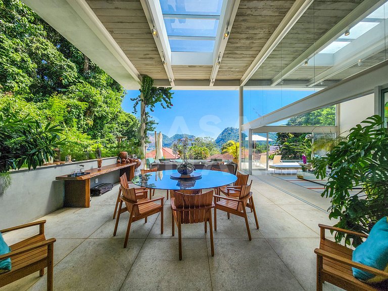 Linda casa com 3 suítes, piscina, espaço gourmet e vista enc