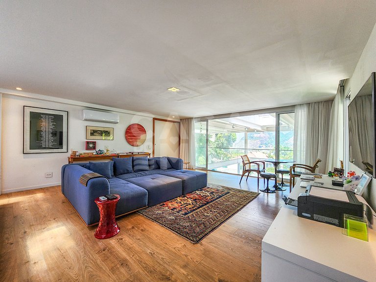 Linda casa com 3 suítes, piscina, espaço gourmet e vista enc