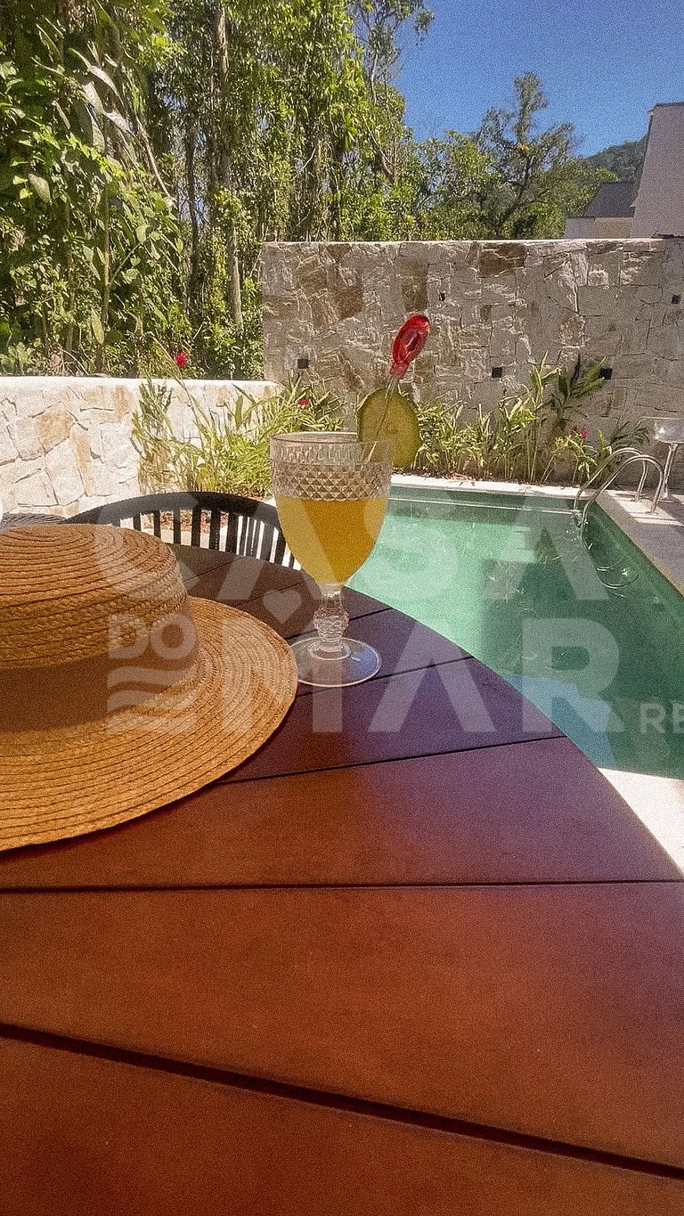 Very charming house, located in the best condominium in Mare